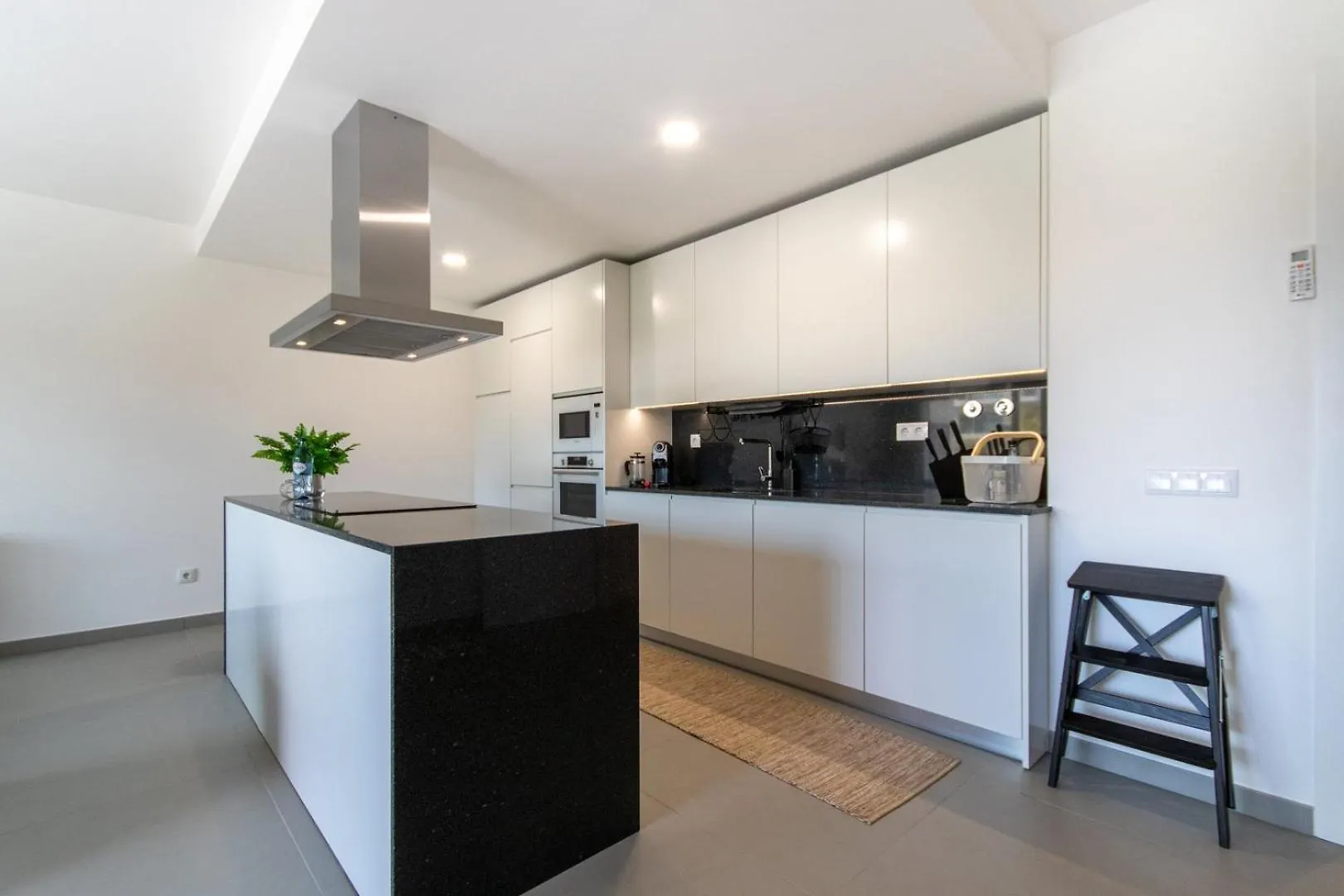 The Albufeira Concierge - Amazing Pool & Sunshine Apartment